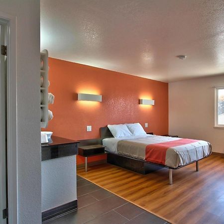 Coastal Valley Inn - Monterey Castroville Dış mekan fotoğraf
