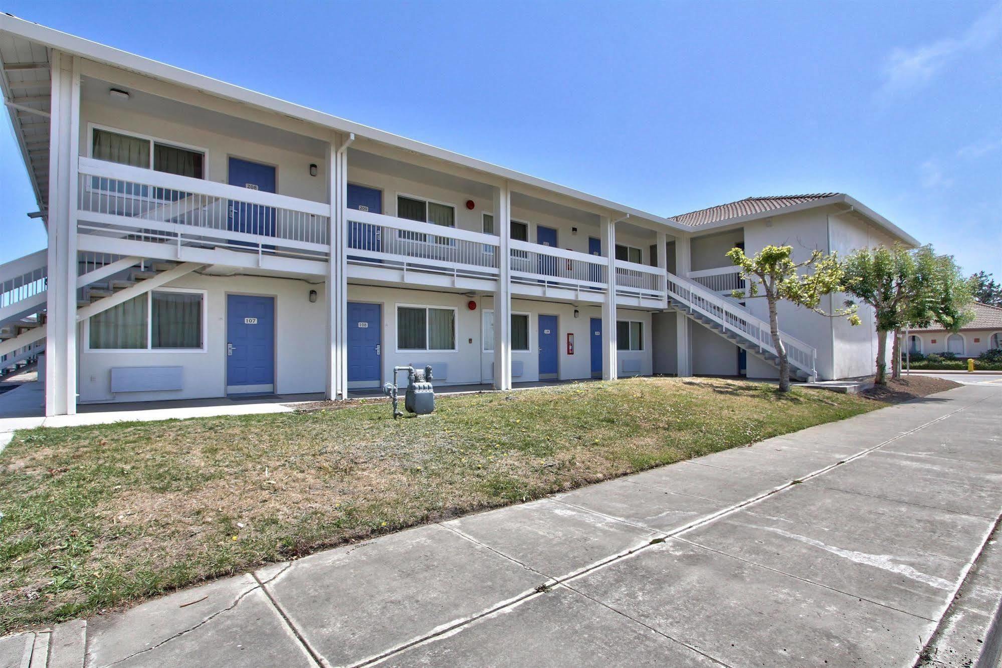 Coastal Valley Inn - Monterey Castroville Dış mekan fotoğraf