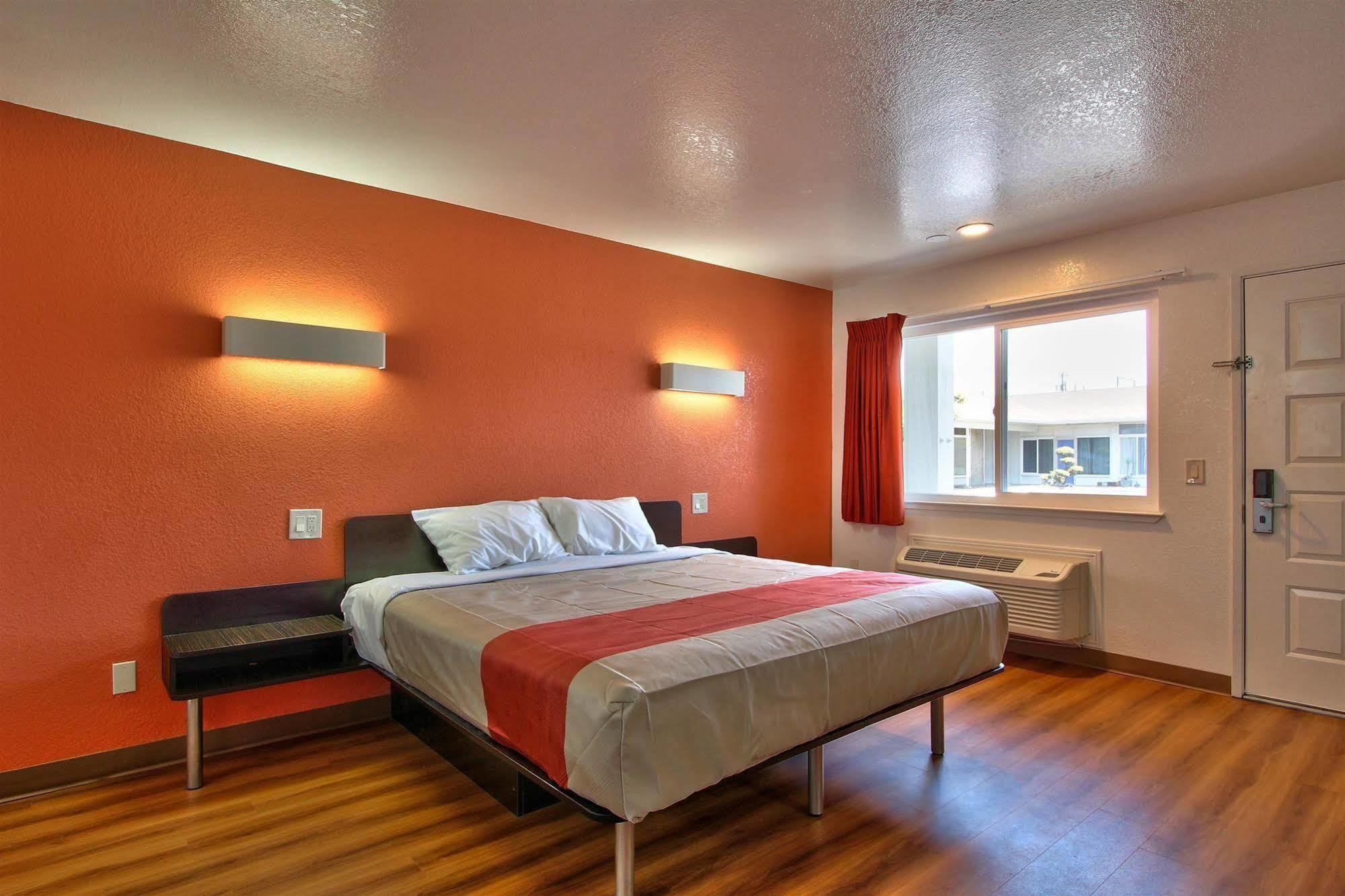 Coastal Valley Inn - Monterey Castroville Dış mekan fotoğraf