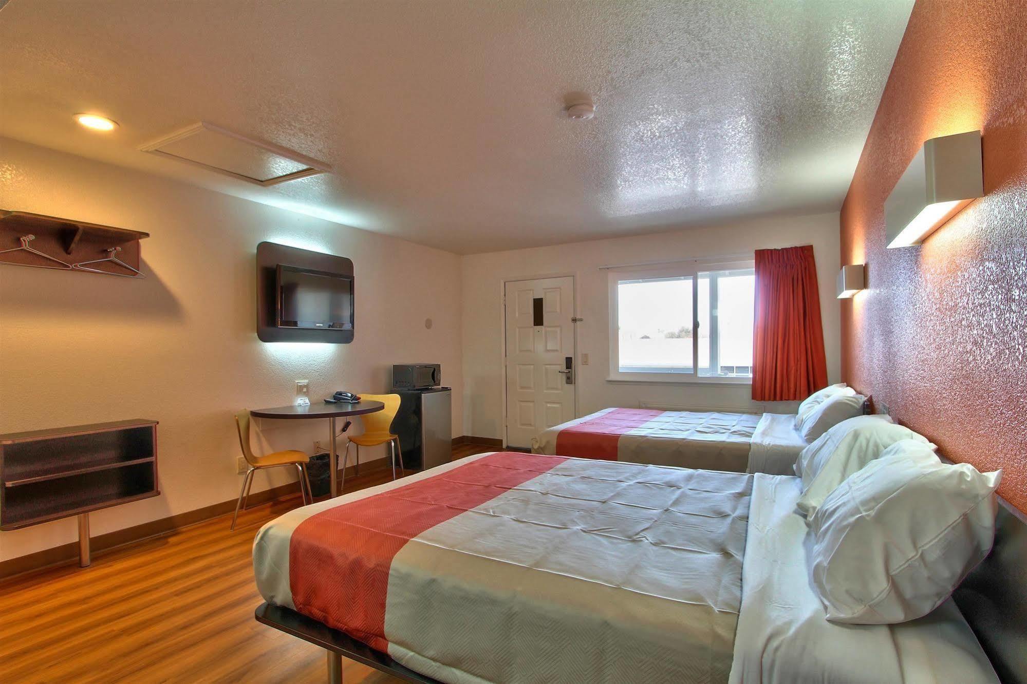 Coastal Valley Inn - Monterey Castroville Dış mekan fotoğraf