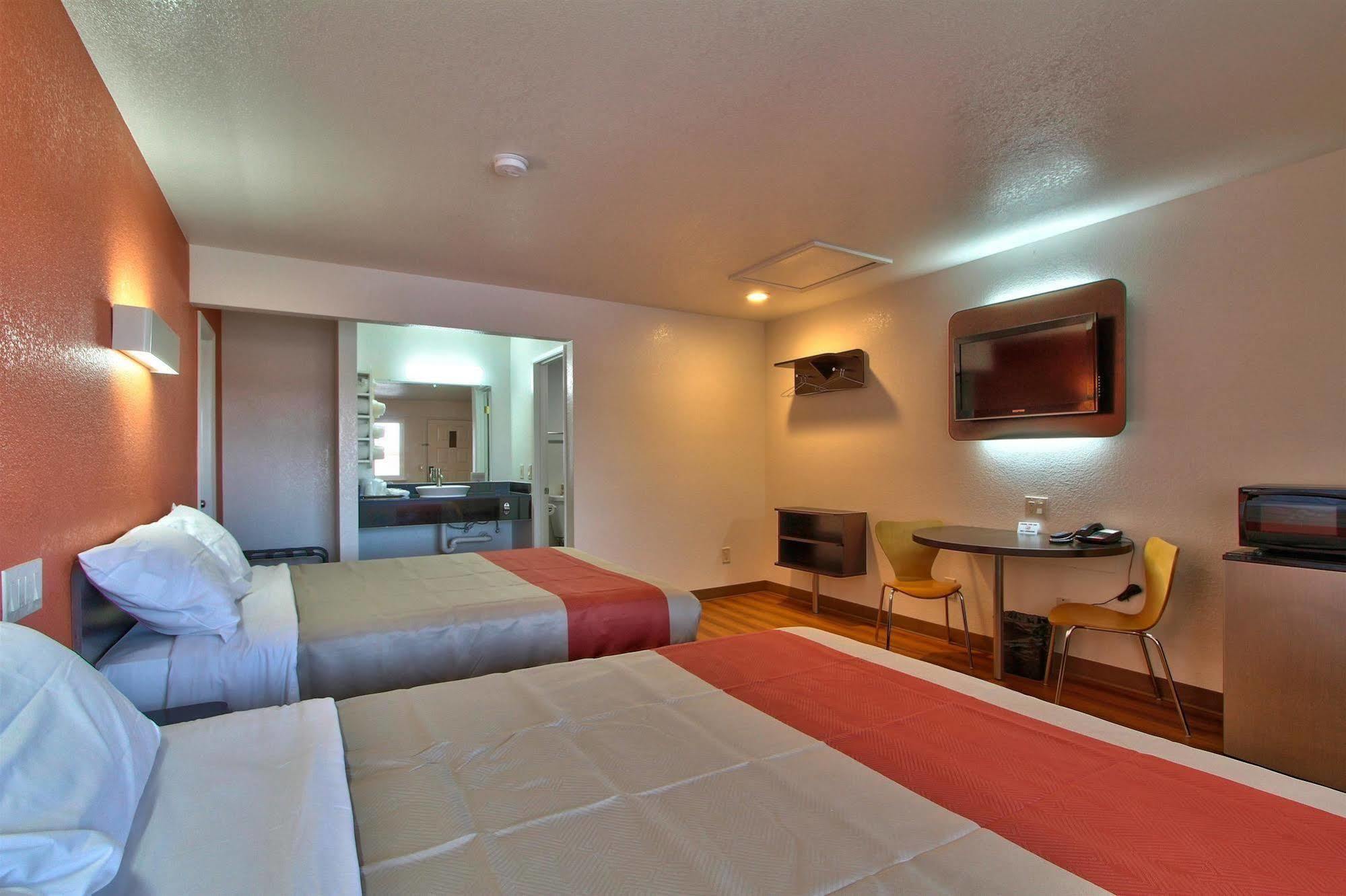 Coastal Valley Inn - Monterey Castroville Dış mekan fotoğraf